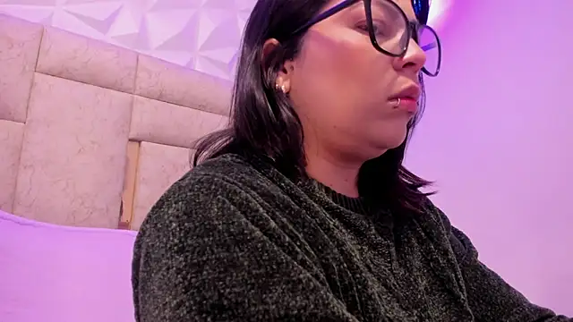 PauletteJ online show from February 5, 11:39 am