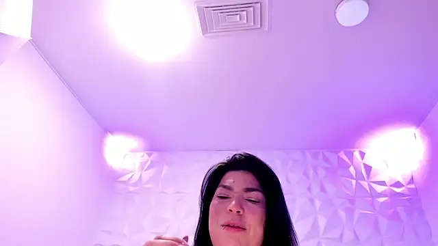 PauletteJ online show from April 2, 11:39 am