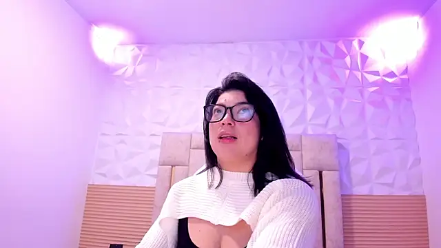 PauletteJ online show from April 13, 11:47 am