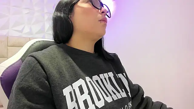 PauletteJ online show from February 23, 11:44 am