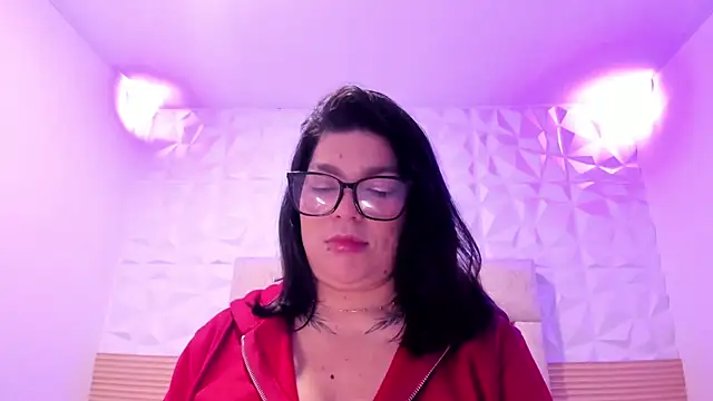 Snapshot of PauletteJ chatting on April 30, 11:50 am PauletteJ online show from April 30, 11:50 am