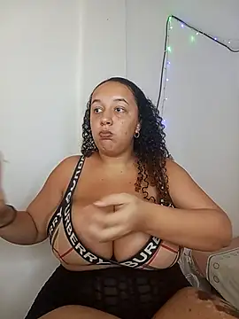 Snapshot of Miss-boobs chatting on March 13, 8:00 pm Miss-boobs online show from March 13, 8:00 pm