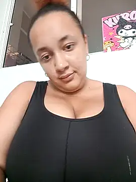 Snapshot of Miss-boobs chatting on January 18, 8:19 pm Miss-boobs online show from January 18, 8:19 pm