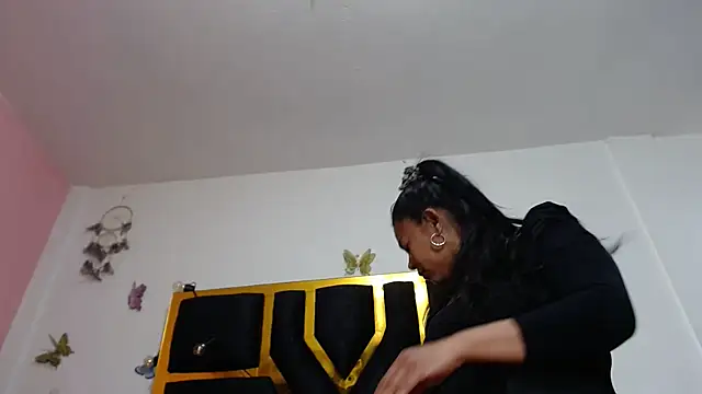 Helennahot online show from March 14, 6:29 pm