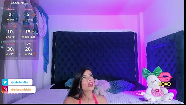 nikolsmithh online show from March 2, 9:11 pm