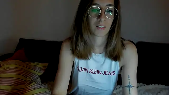 Snapshot of DesireMore90 chatting on May 7, 10:24 pm DesireMore90 online show from May 7, 10:24 pm