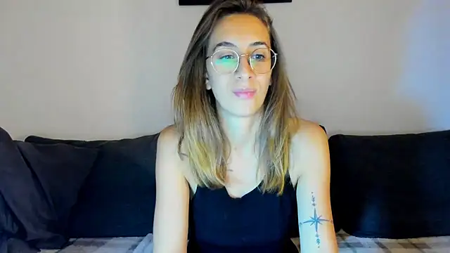 Snapshot of DesireMore90 chatting on October 23, 9:57 pm DesireMore90 online show from October 23, 9:57 pm