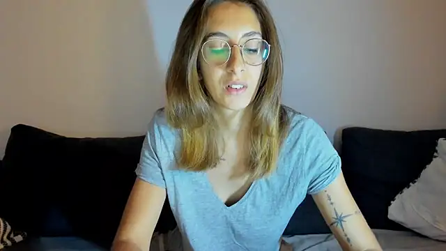 Snapshot of DesireMore90 chatting on September 17, 6:32 pm DesireMore90 online show from September 17, 6:32 pm