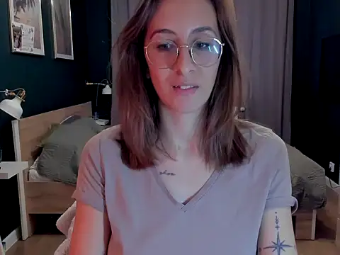 DesireMore90 online show from March 24, 4:40 pm