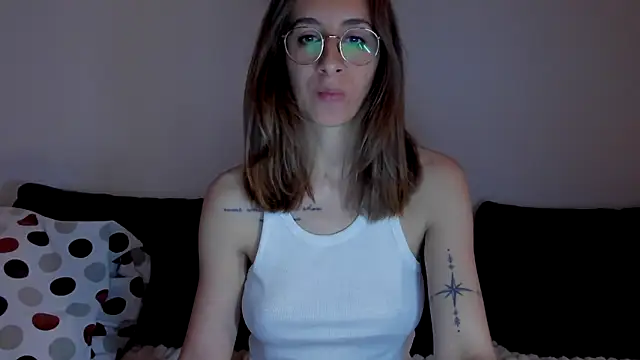 Snapshot of DesireMore90 chatting on May 22, 9:46 pm DesireMore90 online show from May 22, 9:46 pm