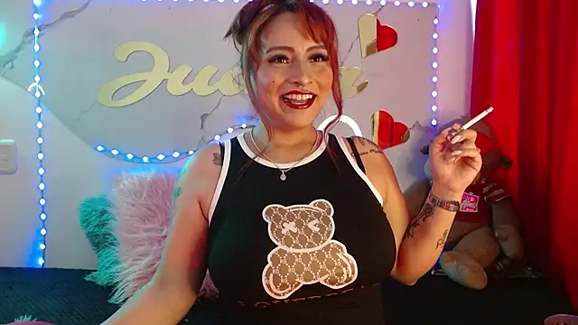 juanitared online show from December 2, 11:56 am