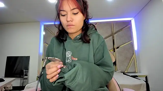 nahia low online show from March 4, 3:22 am