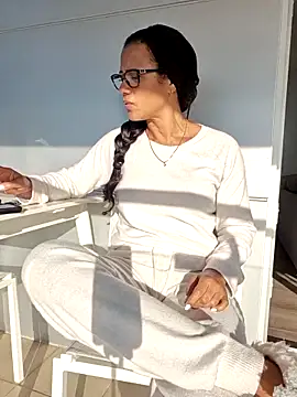 Allana Squirt online show from November 27, 8:37 am