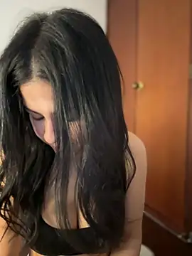 CuteKira7 online show from March 19, 3:17 am