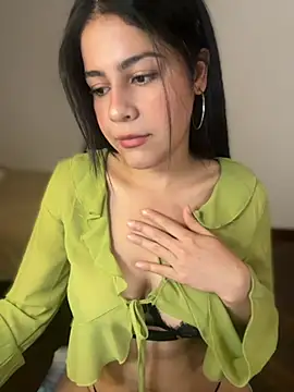 CuteKira7 online show from May 6, 2:59 am
