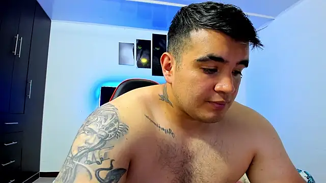 Snapshot of thiago_cp chatting on March 16, 5:14 am thiago cp online show from March 16, 5:14 am