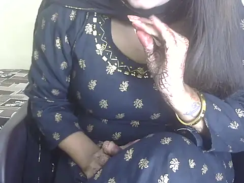 Snapshot of Lusty_Wife1 chatting on October 11, 6:42 pm Lusty Wife1 online show from October 11, 6:42 pm