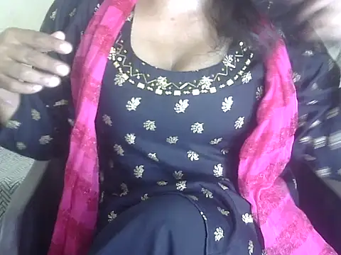 Snapshot of Lusty_Wife1 chatting on September 10, 7:02 pm Lusty Wife1 online show from September 10, 7:02 pm