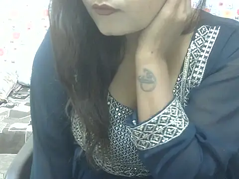 Snapshot of Lusty_Wife1 chatting on November 15, 9:24 am Lusty Wife1 online show from November 15, 9:24 am