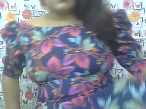 Lusty Wife1 online show from May 20, 7:00 pm