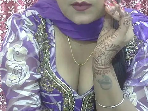 Snapshot of Lusty_Wife1 chatting on November 27, 4:18 pm Lusty Wife1 online show from November 27, 4:18 pm