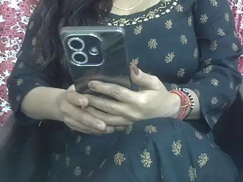 Lusty Wife1 online show from January 12, 7:42 pm