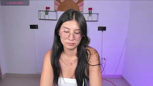 emily villamil online show from June 6, 10:26 pm