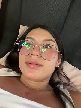 emily villamil online show from May 30, 9:31 pm