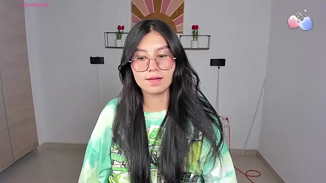 emily villamil online show from April 21, 9:54 pm
