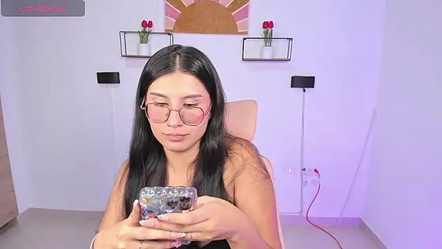 emily villamil online show from May 26, 10:30 pm