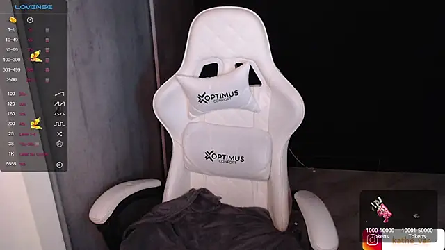 Snapshot of kathe03 chatting on February 22, 12:16 am kathe03 online show from February 22, 12:16 am