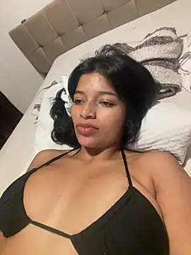 Snapshot of AgathaGeorgiou chatting on March 17, 11:35 pm AgathaGeorgiou online show from March 17, 11:35 pm