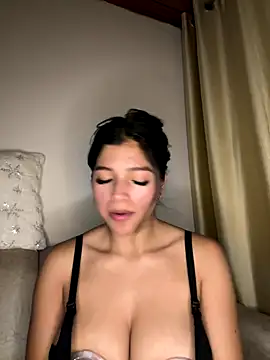 Snapshot of AgathaGeorgiou chatting on October 21, 10:53 pm AgathaGeorgiou online show from October 21, 10:53 pm