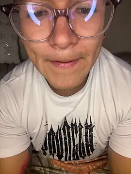 Snapshot of AgathaGeorgiou chatting on October 22, 10:52 pm AgathaGeorgiou online show from October 22, 10:52 pm