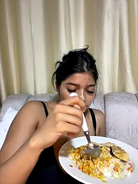 Snapshot of AgathaGeorgiou chatting on November 12, 10:35 pm AgathaGeorgiou online show from November 12, 10:35 pm