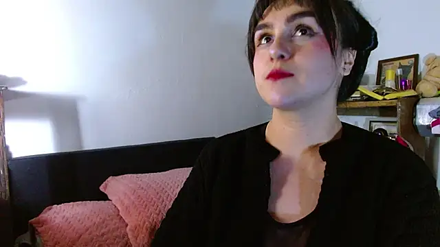 Snapshot of collette_beaufoy_ chatting on June 11, 5:04 am collette beaufoy online show from June 11, 5:04 am