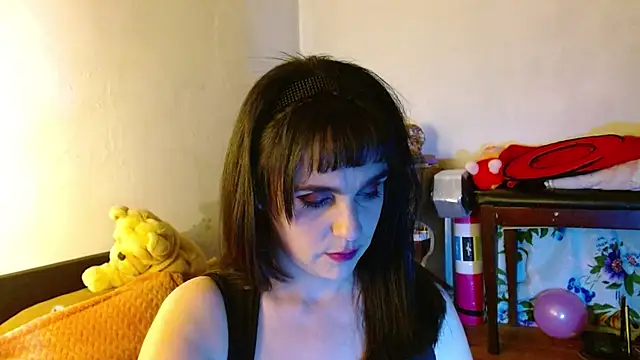 collette beaufoy  online show from February 15, 11:03 pm