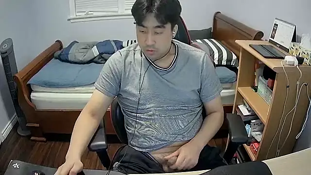 Snapshot of Koreanboy171 chatting on March 14, 3:34 am Koreanboy171 online show from March 14, 3:34 am