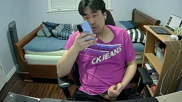 Snapshot of Koreanboy171 chatting on March 20, 4:13 am Koreanboy171 online show from March 20, 4:13 am