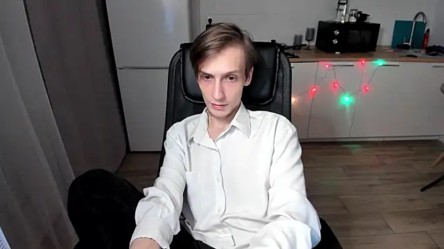 Snapshot of Rick_Reed chatting on December 16, 12:26 am Rick Reed online show from December 16, 12:26 am