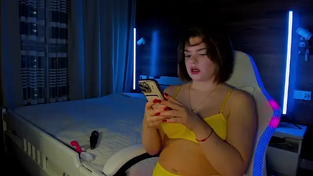 Elizabeth Hottie  online show from November 12, 11:52 pm