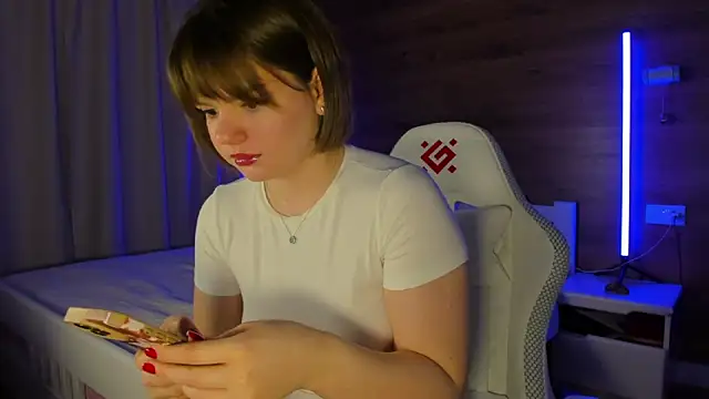 Elizabeth Hottie  online show from April 17, 11:40 pm