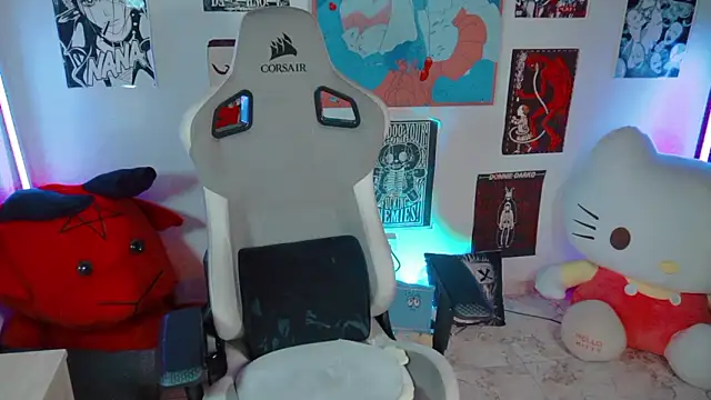 Deadly Doll online show from January 9, 9:44 pm