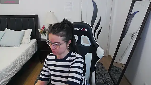 AmyPure  online show from March 30, 6:26 am