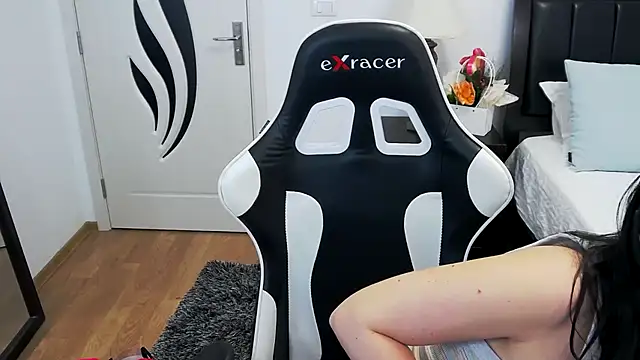 AmyPure  online show from March 12, 7:45 am