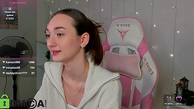 Snapshot of Kelly_Powell chatting on December 19, 2:52 pm Kelly Powell online show from December 19, 2:52 pm