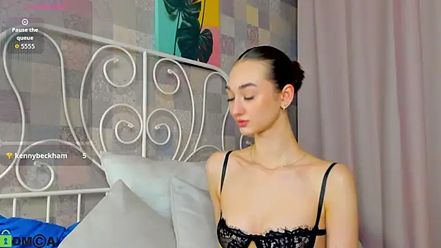 Kelly Powell online show from October 21, 11:20 am