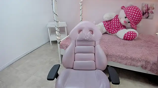 Snapshot of SALMA_G chatting on January 30, 1:42 pm SALMA G online show from January 30, 1:42 pm