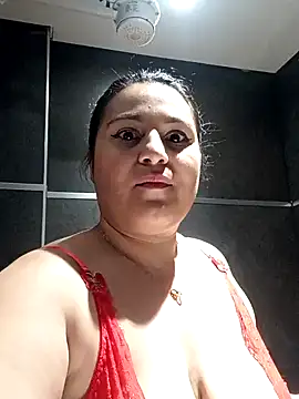 Snapshot of SALMA_G chatting on February 1, 3:28 pm SALMA G online show from February 1, 3:28 pm