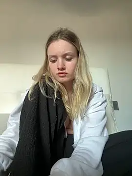 Snapshot of mariemelissah chatting on March 21, 5:56 pm mariemelissah online show from March 21, 5:56 pm